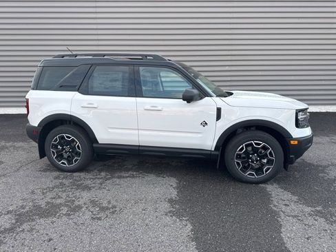 New 2025 Ford Bronco Sport Outer Banks w/ Outer Banks Tech Package+ image 2