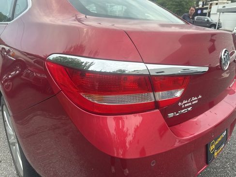 Used 2012 Buick Verano Convenience FWD image 9