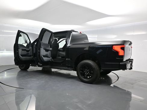 Used 2025 Ford F150 Lightning XLT AWD/4WD image 38
