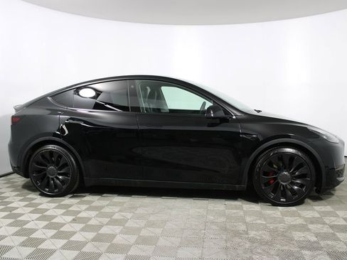 Used 2021 Tesla Model Y Performance image 31