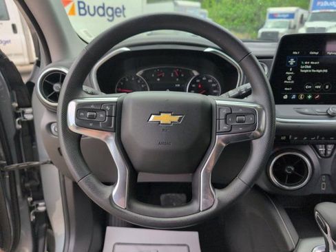 Used 2025 Chevrolet Blazer LT FWD image 22