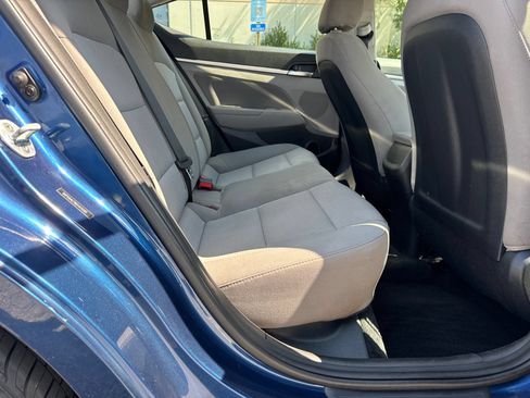 Used 2019 Hyundai Elantra SEL FWD image 15