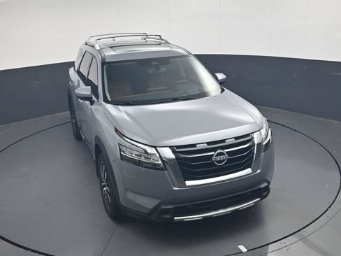 Certified 2024 Nissan Pathfinder Platinum w/ Cargo Package FWD image 26