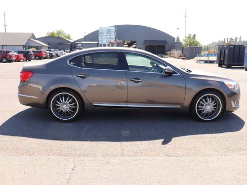 Used 2015 Kia Cadenza Premium FWD image 4