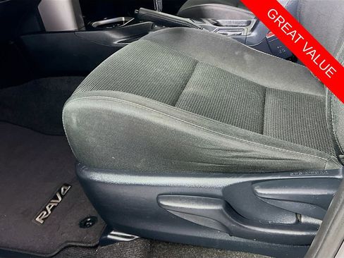 Used 2017 Toyota RAV4 XLE w/ Convenience Package image 18