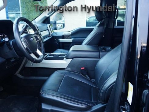 Used 2017 Ford F250 Lariat w/ Chrome Package image 25