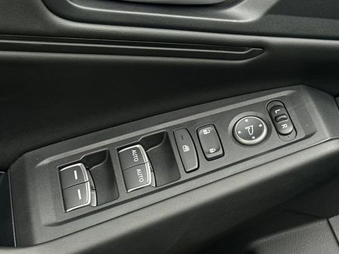 Certified 2025 Honda Accord SE image 13