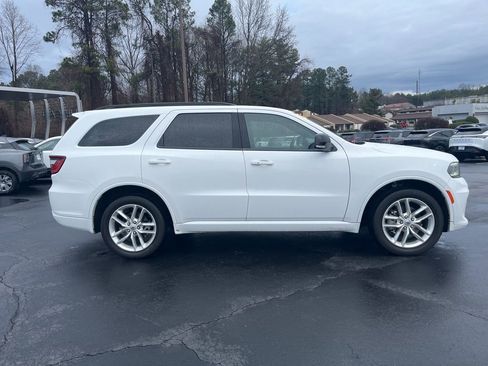 Used 2023 Dodge Durango GT image 2