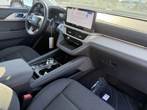 New 2026 Ford Explorer Active image 12