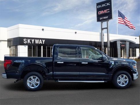 Used 2024 Ford F150 XLT w/ Mobile Office Package image 4