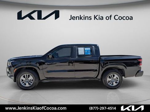 Used 2025 Nissan Frontier SV RWD image 8