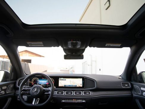 New 2026 Mercedes-Benz GLS 450 4MATIC image 17