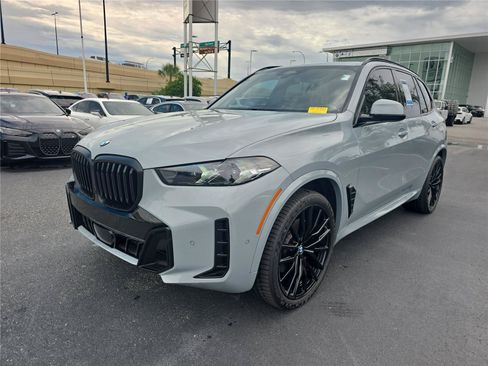 Used 2024 BMW X5 sDrive40i w/ M Sport Package RWD image 8