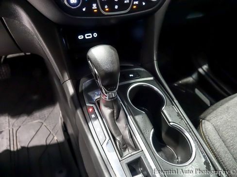 Used 2022 Chevrolet Equinox LT image 24