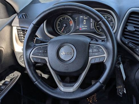 Used 2017 Jeep Cherokee Latitude image 21