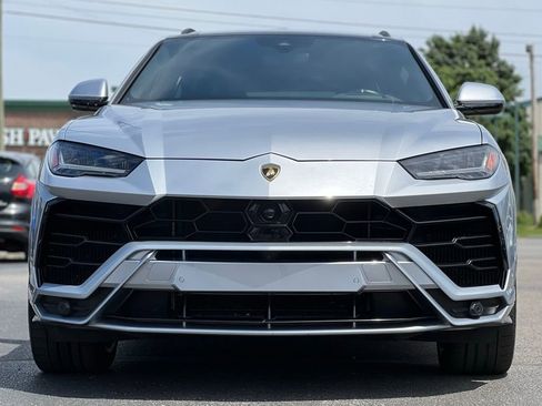 Used 2022 Lamborghini Urus image 12