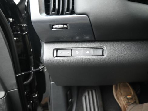 New 2026 Nissan Pathfinder SL FWD image 12