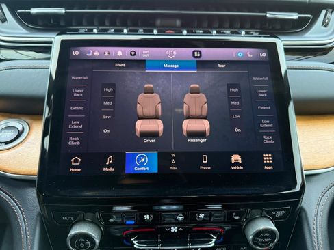Used 2022 Jeep Grand Cherokee Summit AWD/4WD image 34