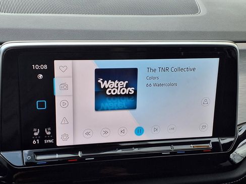 Used 2025 Volkswagen Atlas Cross Sport SE image 5