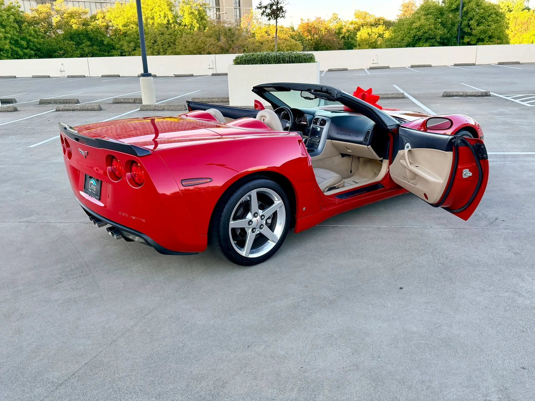 Used 2006 Chevrolet Corvette Convertible w/ Preferred Equipment Group RWD image 44