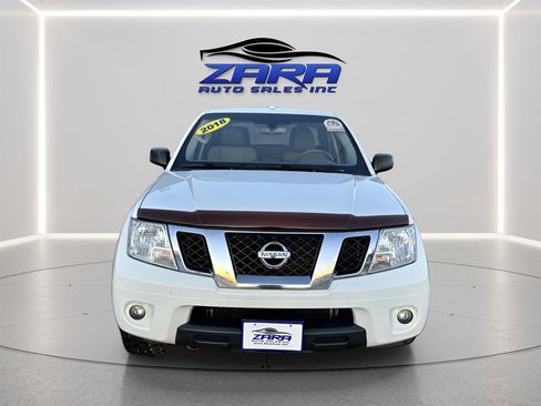 Used 2018 Nissan Frontier SV w/ Value Truck Package AWD/4WD image 9