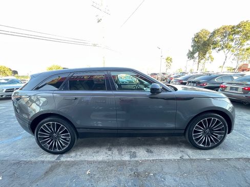 Used 2019 Land Rover Range Rover Velar S image 4