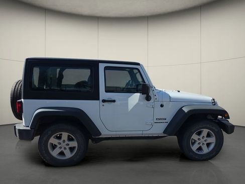 Used 2017 Jeep Wrangler Sport w/ Quick Order Package 24S AWD/4WD image 10