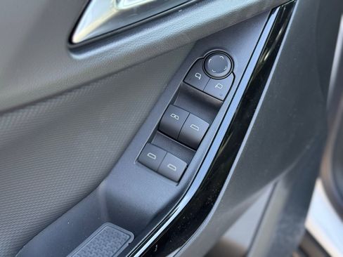 New 2026 Chevrolet Equinox LT FWD image 11