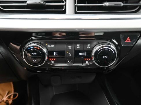 New 2026 Chevrolet Trax LT image 8