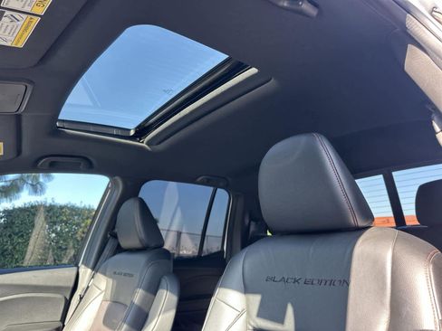 Used 2023 Honda Ridgeline Black Edition image 32