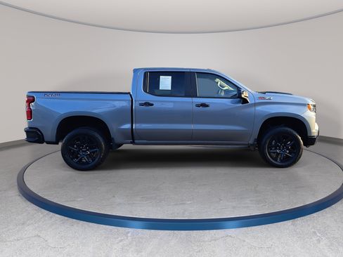 Used 2025 Chevrolet Silverado 1500 LT Trail Boss w/ Convenience Package II image 4