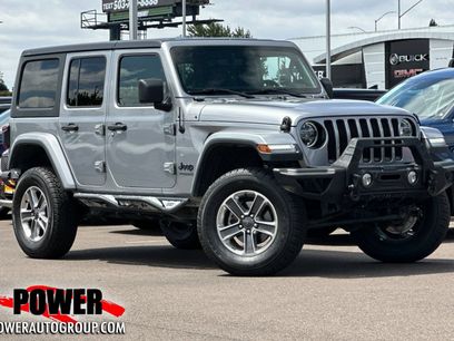 Used 2019 Jeep Wrangler Unlimited Sahara w/ Uconnect 4C Nav & Sound Group