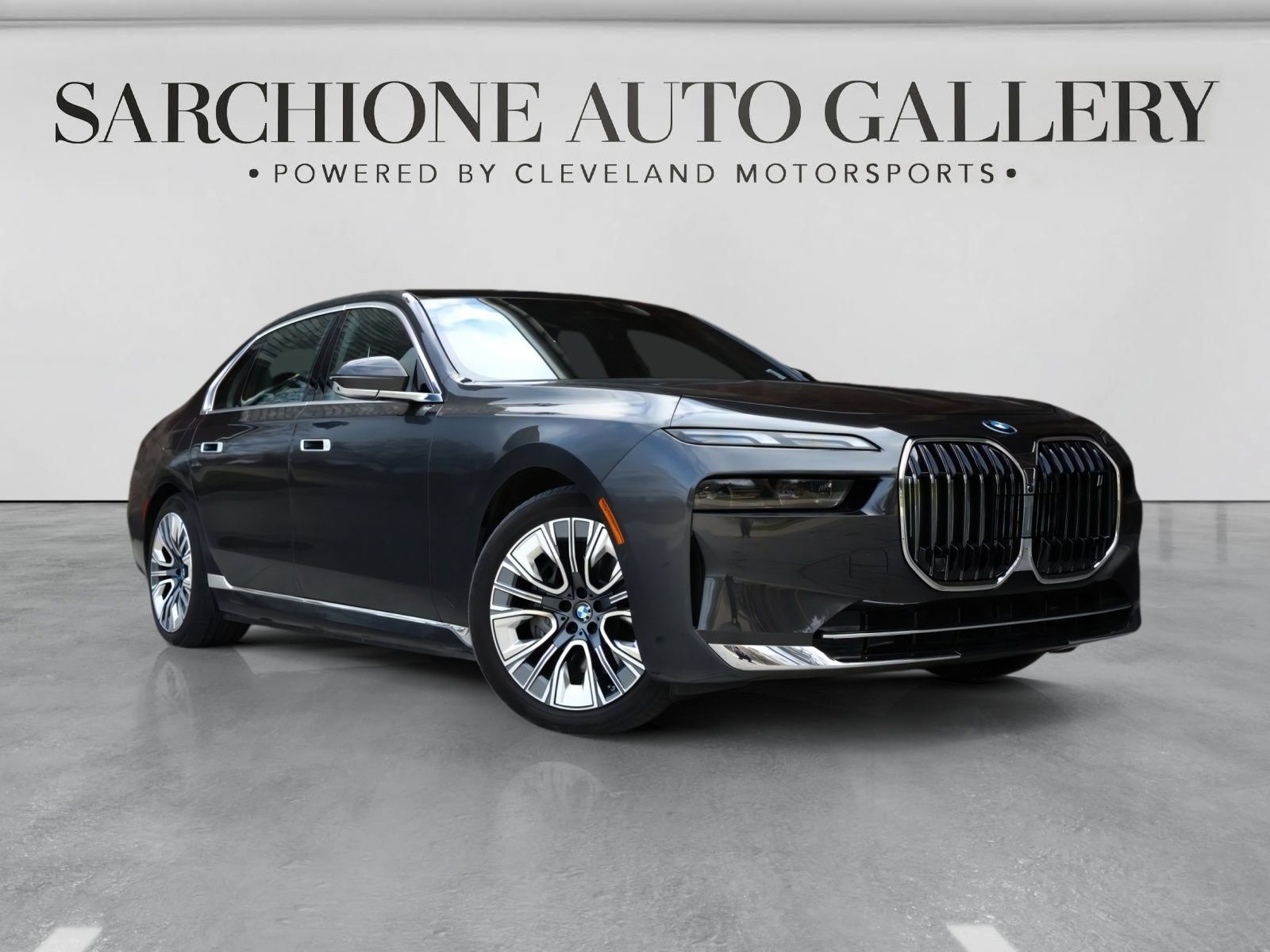 Used 2025 BMW i7 xDrive60 AWD/4WD image 3