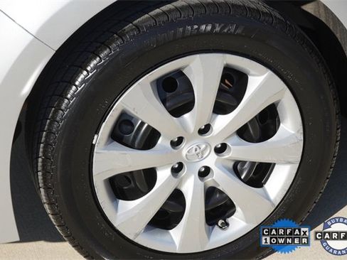 Used 2023 Toyota Corolla LE image 11