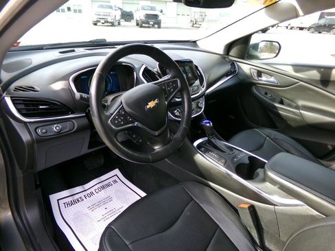 Used 2017 Chevrolet Volt Premier w/ Driver Confidence II Package FWD image 17