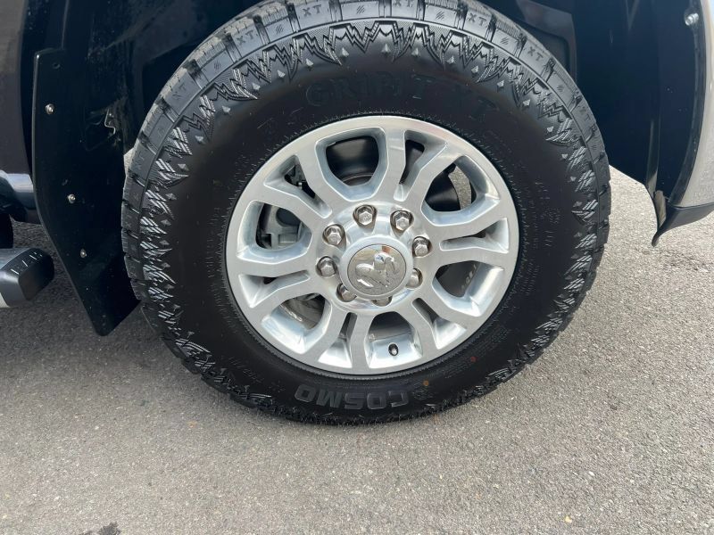Used 2017 RAM 3500 Laramie w/ Snow Chief Group AWD/4WD image 5