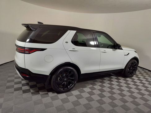 Certified 2025 Land Rover Discovery Dynamic SE image 22