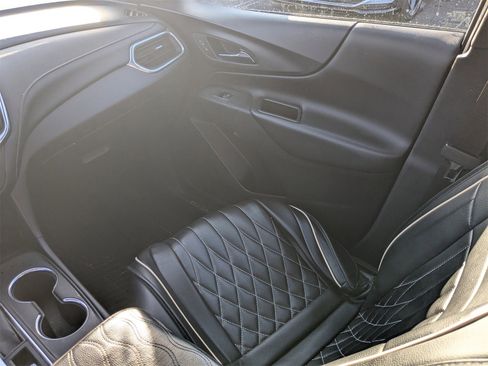 Used 2018 Chevrolet Equinox LT w/ Sun & Infotainment Package image 28