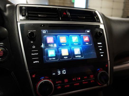 Used 2018 Subaru Outback 2.5i Touring w/ Popular Package #3 image 12