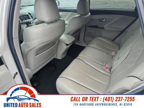 Used 2012 Toyota Venza Limited image 10