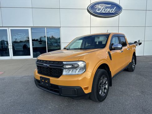 Used 2022 Ford Maverick XLT image 1