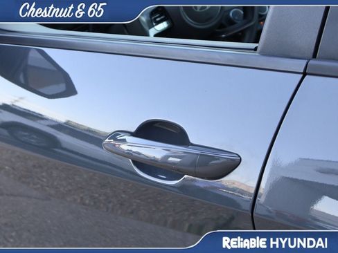 Certified 2024 Hyundai Elantra SE FWD image 19