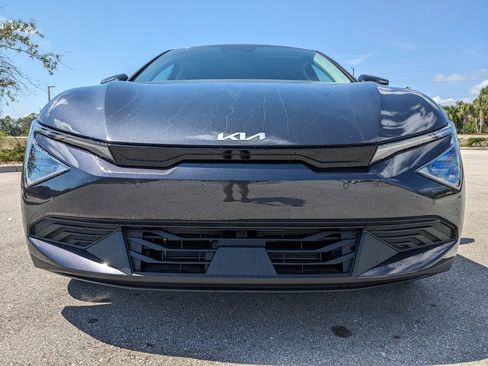 New 2025 Kia EV6 Light RWD image 10