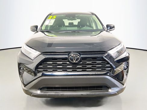 Used 2025 Toyota RAV4 XLE image 11