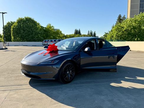 Used 2025 Tesla Model 3 Long Range RWD image 57