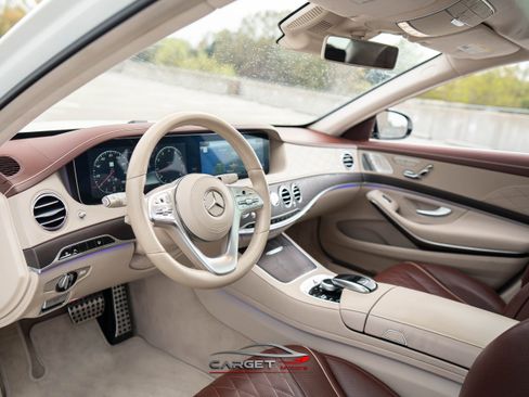 Used 2018 Mercedes-Benz S 560 4MATIC Sedan image 12