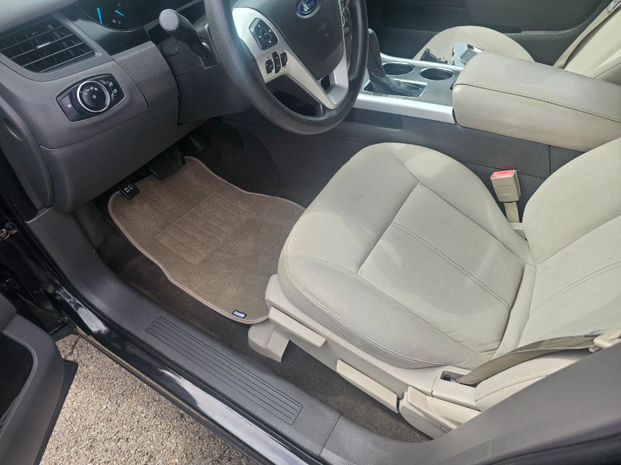 Used 2013 Ford Edge SE FWD image 25