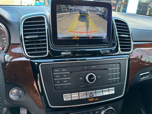 Used 2018 Mercedes-Benz GLS 450 GLS 450 w/ Premium Package image 18