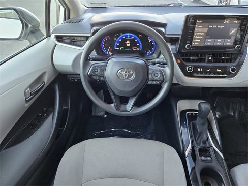 Used 2022 Toyota Corolla LE image 13