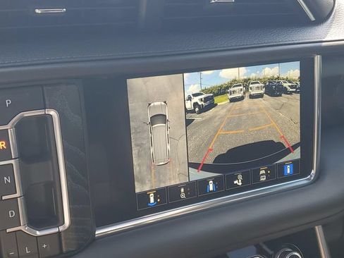 Used 2024 GMC Yukon XL Denali AWD/4WD image 23